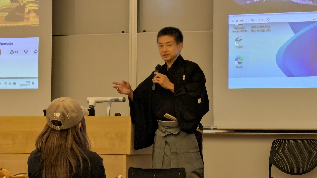 多摩大学で金春流能楽師・山井綱雄師が講義